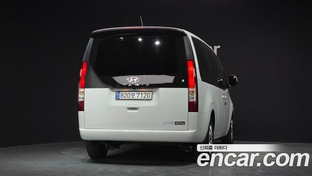 Hyundai Staria 2024 — ფოტო 4/20