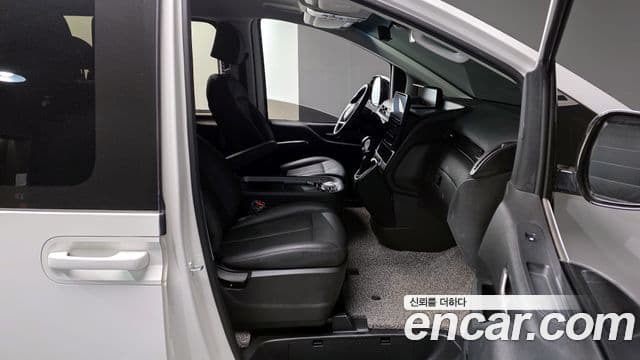 Hyundai Staria 2024 — ფოტო 10/20