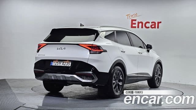 Kia Sportage 2022 — Фото 2/20