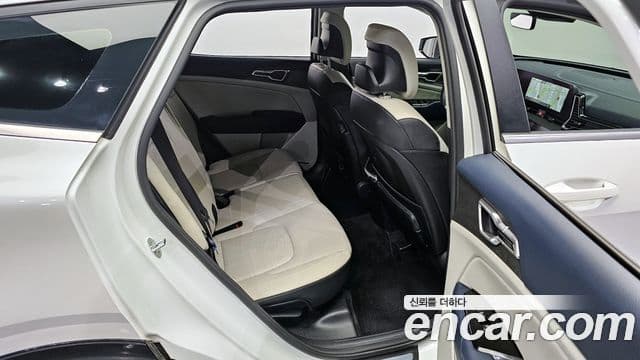 Kia Sportage 2022 — Фото 12/20