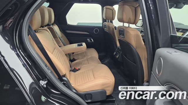 Land Rover Discovery 5 2024 — ფოტო 3/20