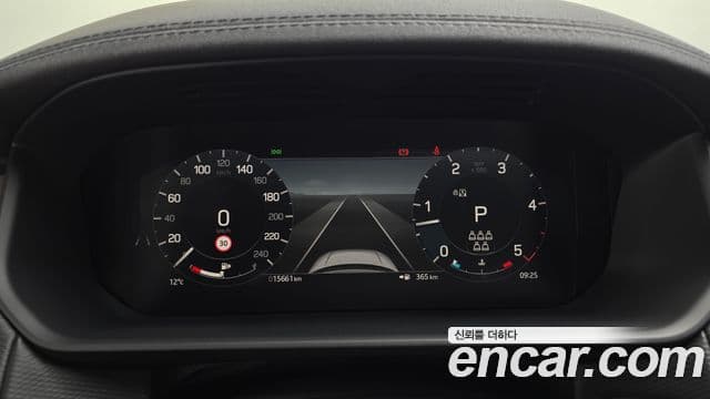 Land Rover Discovery 5 2024 — ფოტო 6/20