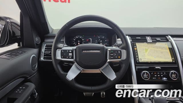 Land Rover Discovery 5 2024 — ფოტო 8/20
