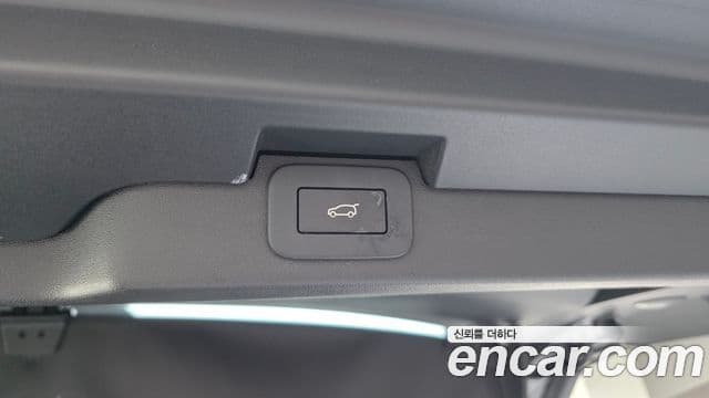 Land Rover Discovery 5 2024 — ფოტო 18/20