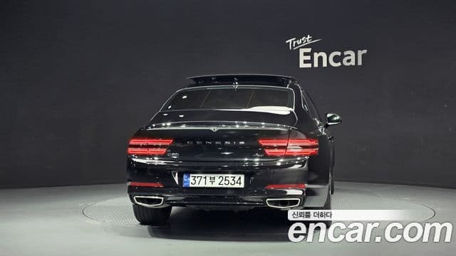 Genesis G80 2022 — Photo 15/20