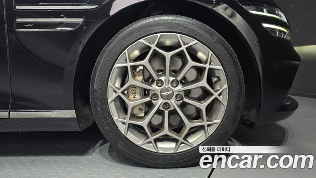 Genesis G80 2022 — Photo 12/20