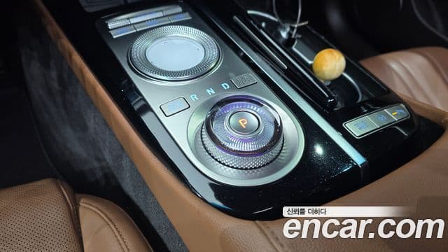 Genesis G80 2022 — Photo 18/20