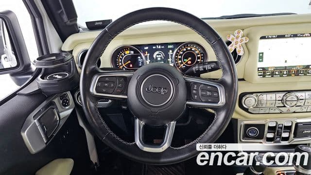 Jeep Wrangler 2022 — ფოტო 1/20