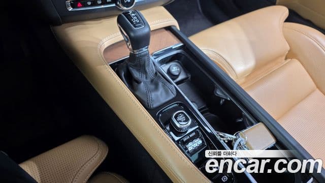 Volvo S90 2019 — Şəkil 9/20