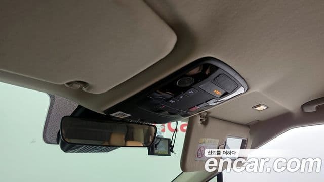 Kia Carnival 2022 — Şəkil 18/20