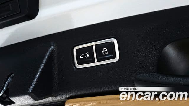 Kia Sorento 2020 — ფოტო 18/20