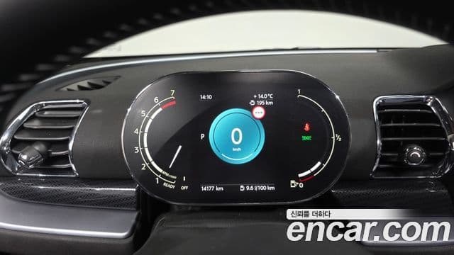 Mini Cooper S Clubman 2023 — ფოტო 8/20