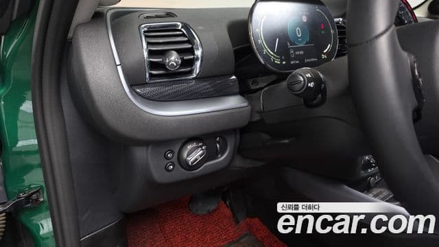 Mini Cooper S Clubman 2023 — ფოტო 14/20