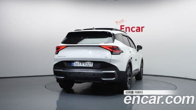 Kia Sportage 2021 — ფოტო 4/20