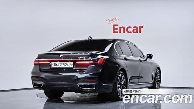 BMW 7 Series 2020 — ფოტო 2/20