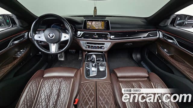 BMW 7 Series 2020 — ფოტო 7/20