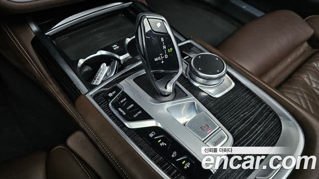BMW 7 Series 2020 — ფოტო 9/20