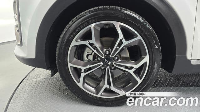 Kia Sportage The Bold 2020 — ფოტო 5/20