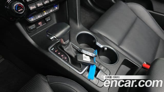 Kia Sportage The Bold 2020 — ფოტო 9/20