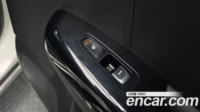 Kia Sportage The Bold 2020 — ფოტო 18/20
