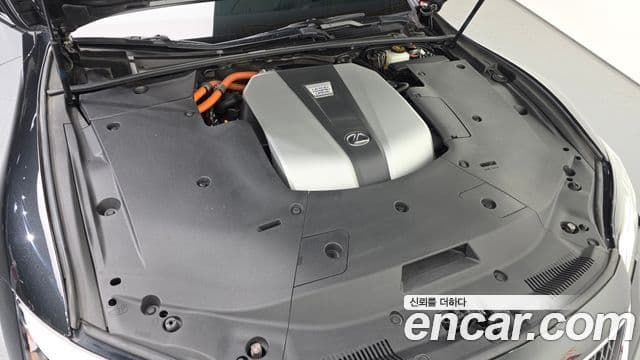 Lexus LS500h 2021 — Şəkil 6/20