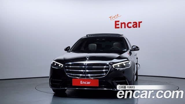 Mercedes-Benz S-Class 2022 — Photo 7/20