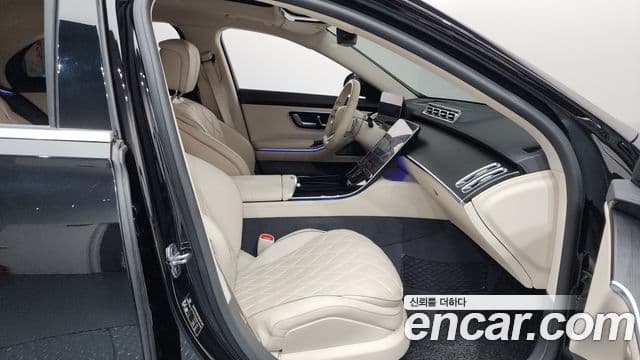 Mercedes-Benz S-Class 2022 — Photo 9/20