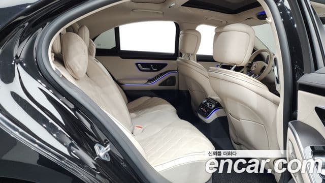 Mercedes-Benz S-Class 2022 — Photo 10/20