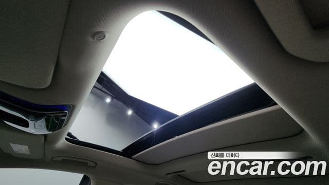 Mercedes-Benz S-Class 2022 — Photo 8/20