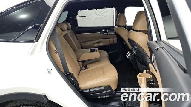Kia Sorento 2023 — Фото 11/20