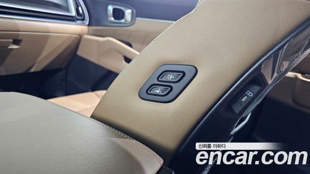 Kia Sorento 2023 — Фото 19/20