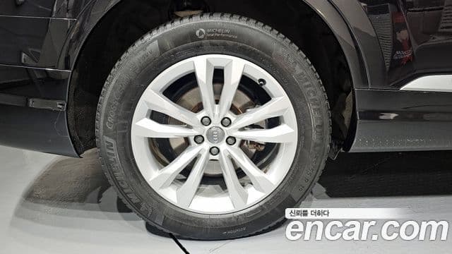 Audi Q7 2019 — ფოტო 4/20