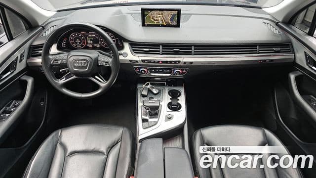 Audi Q7 2019 — ფოტო 6/20