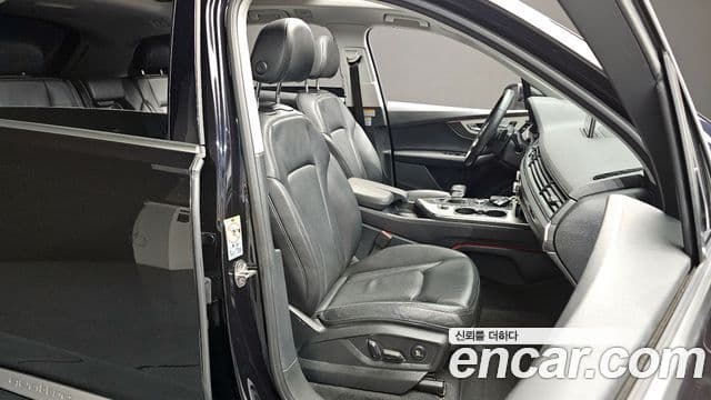 Audi Q7 2019 — ფოტო 11/20