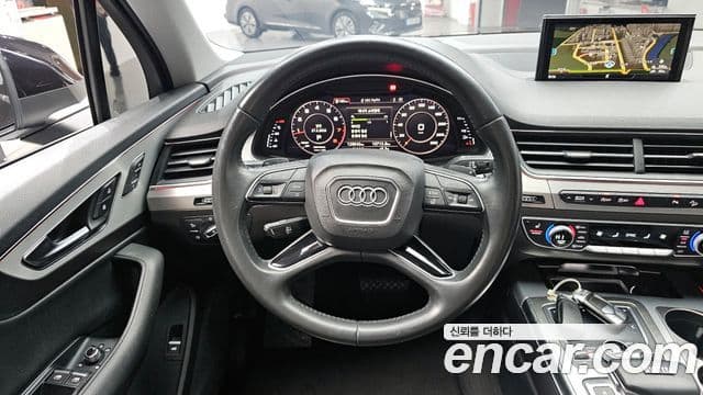 Audi Q7 2019 — ფოტო 12/20