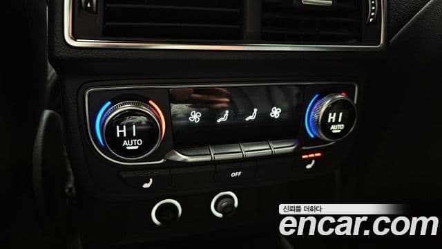Audi Q7 2019 — ფოტო 16/20