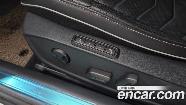 Volkswagen Arteon 2019 — ფოტო 17/20