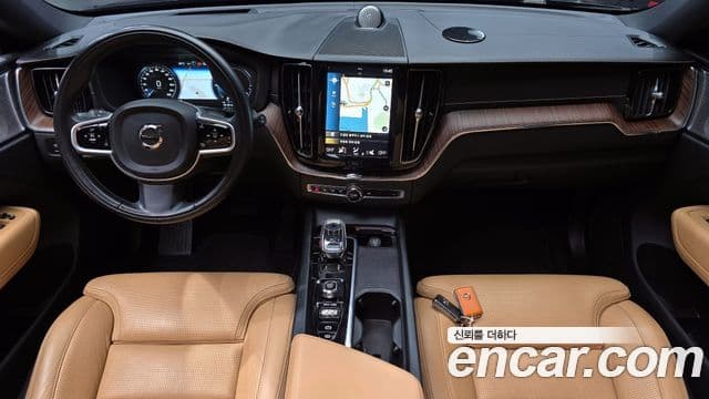 Volvo XC60 2021 — Şəkil 9/20