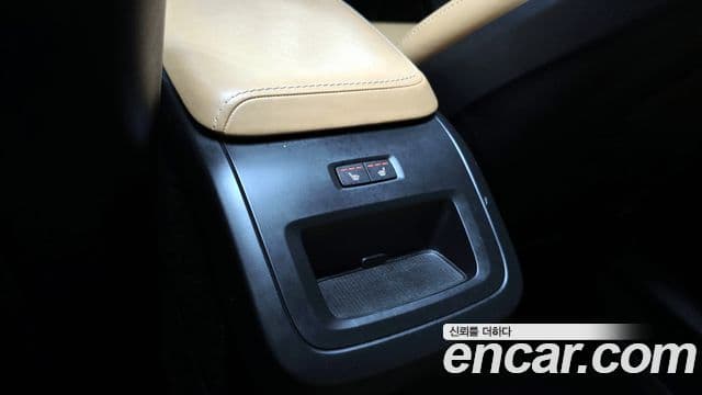 Volvo XC60 2021 — Şəkil 7/20