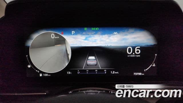 Kia Carnival 2023 — ფოტო 7/20