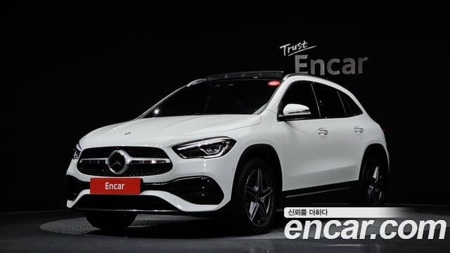 Mercedes-Benz GLA-Class 2022 — ფოტო 1/20
