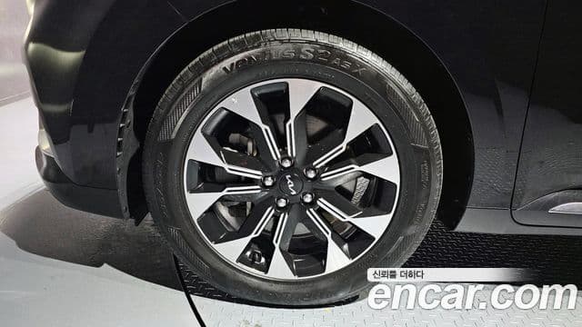 Kia Carnival 2022 — Şəkil 14/20