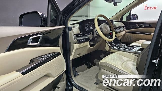 Kia Carnival 2022 — Şəkil 17/20