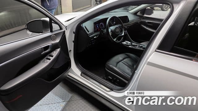 Hyundai Sonata 2021 — Фото 10/20