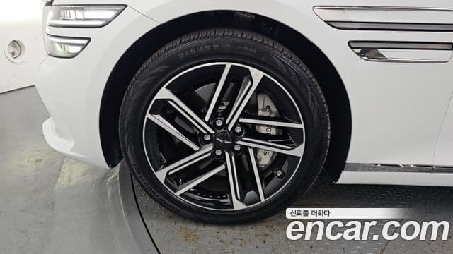 Genesis Electrified G80 2025 — фото 5 из 20