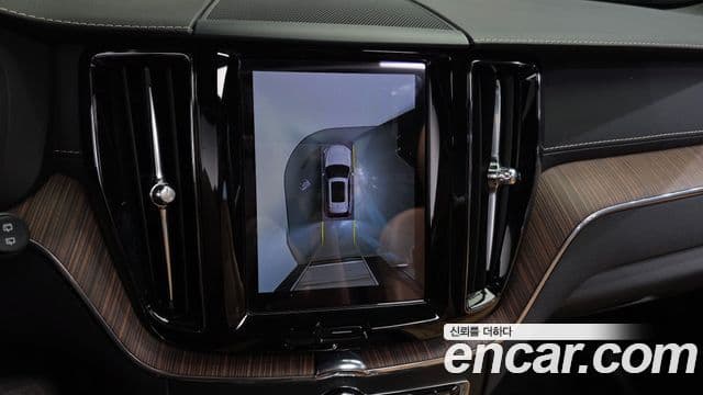Volvo XC60 2021 — Şəkil 17/20