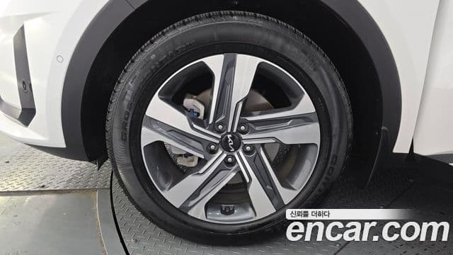 Kia Sorento 2022 — Фото 5/20