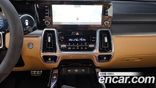 Kia Sorento 2022 — Фото 16/20