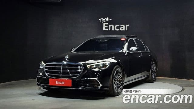 Mercedes-Benz S-Class 2025 — Photo 8/20