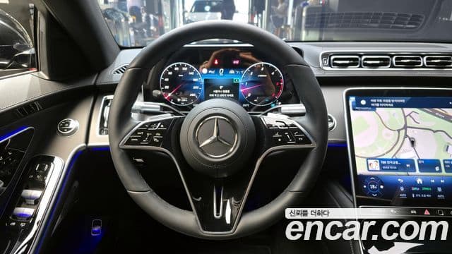 Mercedes-Benz S-Class 2025 — Photo 13/20